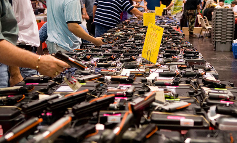 Trump pide controles en la venta de armas a locos y enfermos mentales
