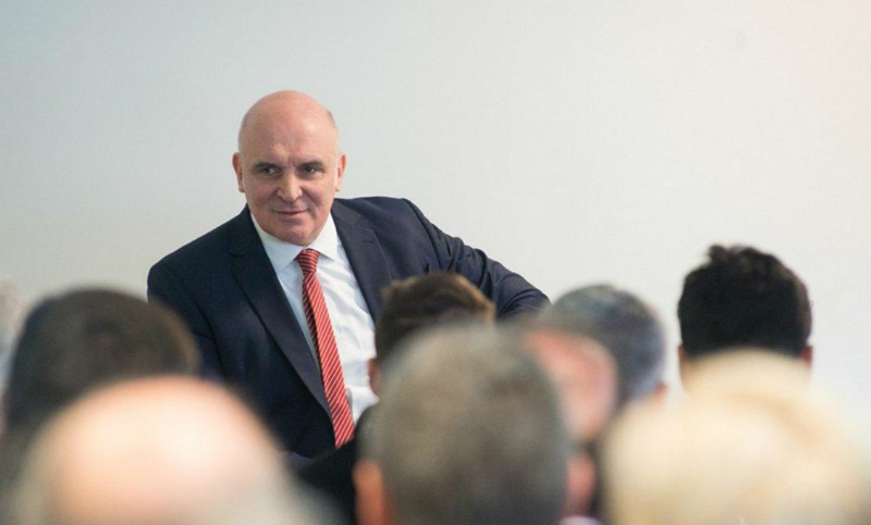 Espert: «A pesar de las piedras en el camino llegamos y vamos a estar en la primera vuelta de octubre»