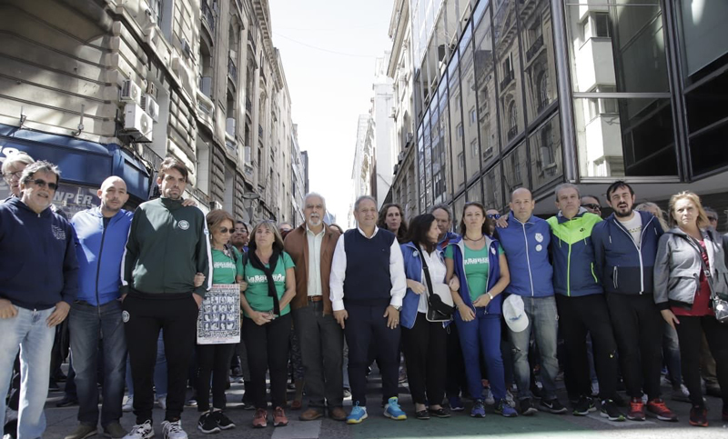 El gremio de los bancarios pidió que los trabajadores de la economía popular estén dentro de la CGT
