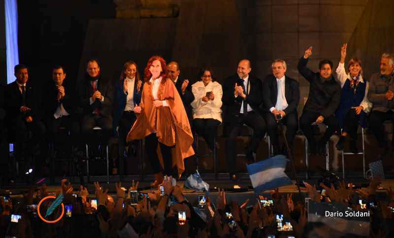 Cristina viaja a Buenos Aires para reunirse con Alberto Fernández