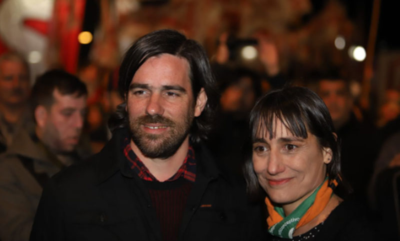 Del Caño dijo que «Fernández y Macri ocultan al electorado los padecimientos que se avecinan»