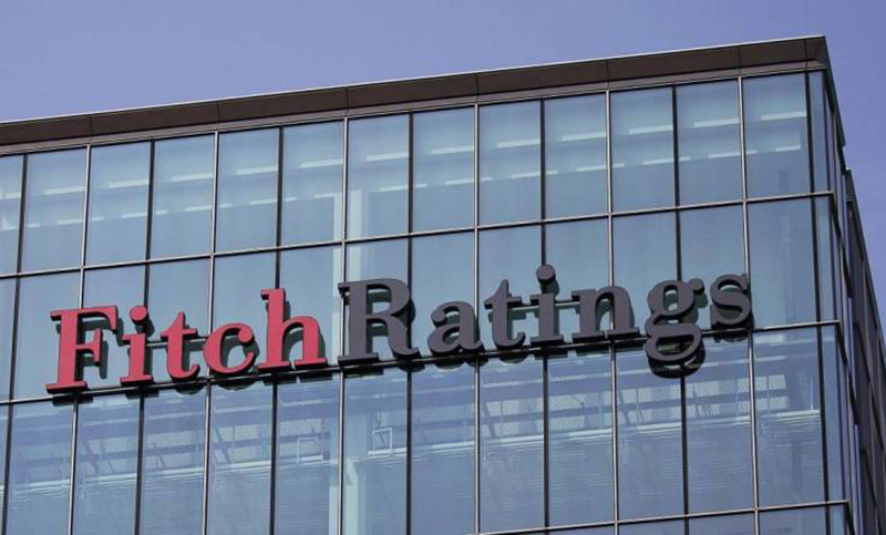 Fitch baja la calificación de Argentina y advierte sobre un posible default