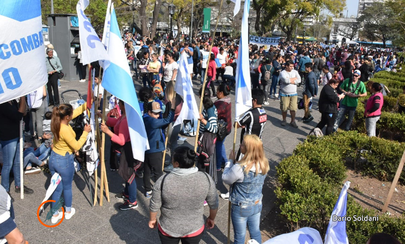Las organizaciones sociales de Rosario marchan pidiendo medidas que protejan a los sectores más postergados
