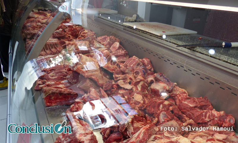 La carne aumentó al menos un 10% y el kilo de milanesas roza los $330