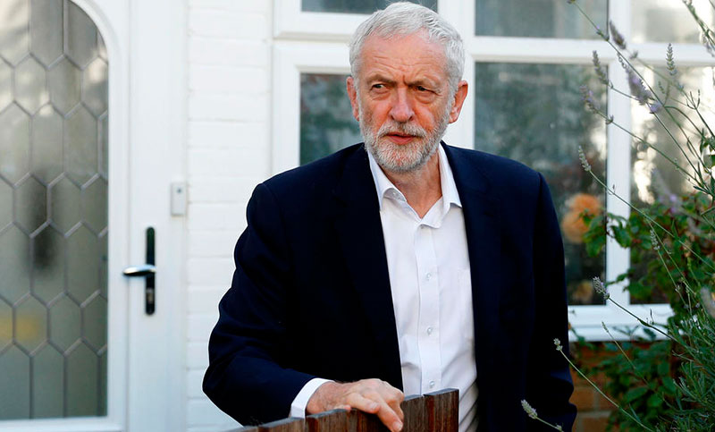 Corbyn pide ser primer ministro para evitar un Brexit sin acuerdo