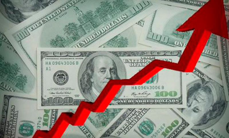 El dólar cerró la semana en alza y superó los $46 en algunos bancos
