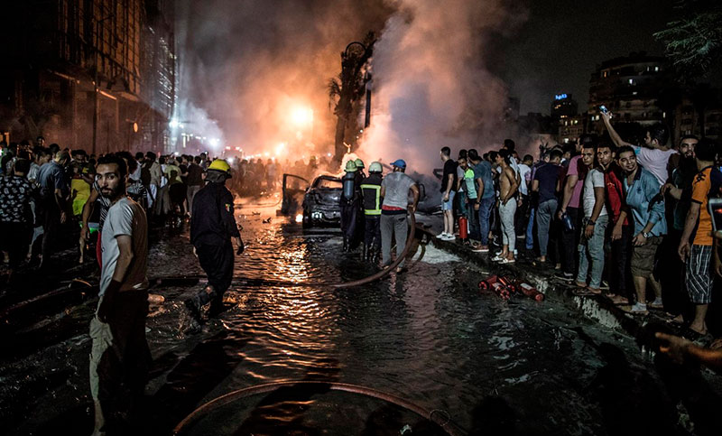 Mueren 19 personas por la explosión de un coche en el centro de El Cairo