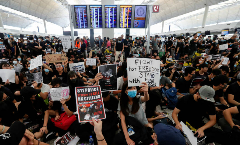 China denuncia “terrorismo” por protestas en Hong Kong
