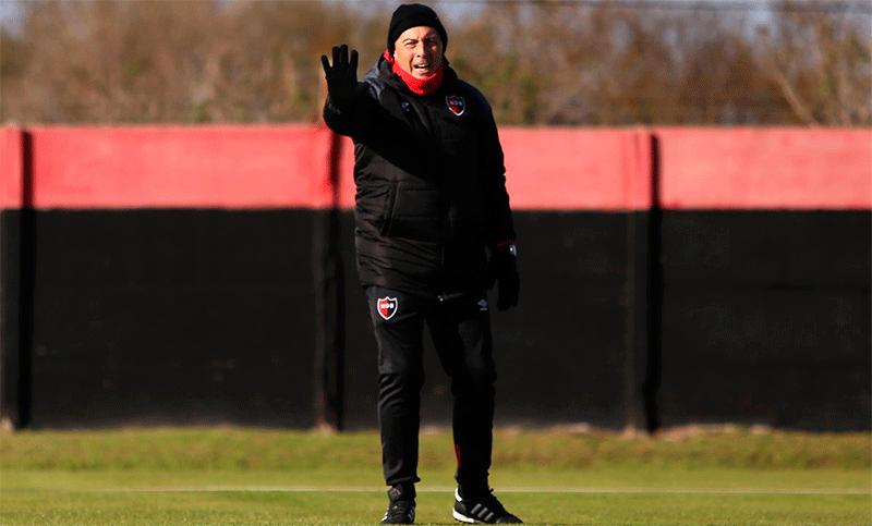 Newell’s, con once repetido a cancha de Vélez