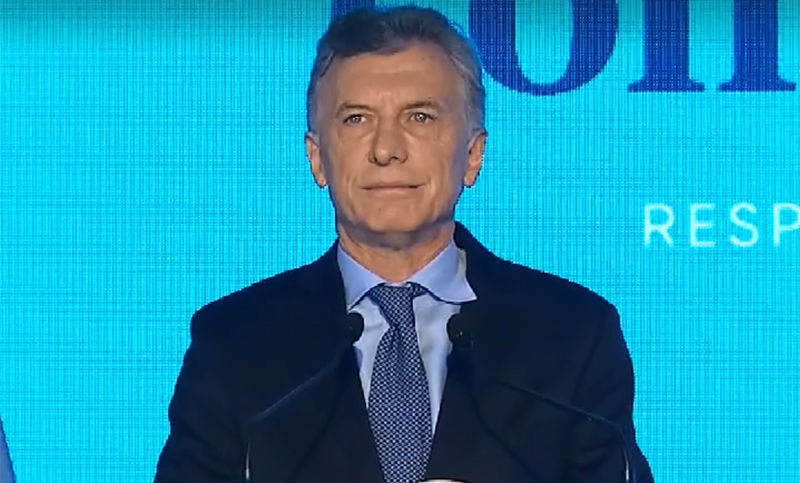 «En estos días difíciles, hoy más que nunca tenemos que hablar de nuestra Constitución», dice Macri