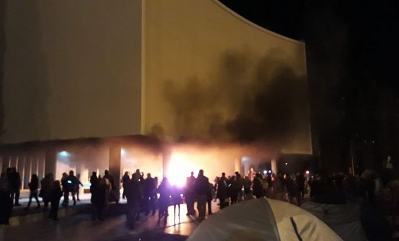 Furia en la Legislatura de Chubut ante la muerte de dos docentes en un accidente
