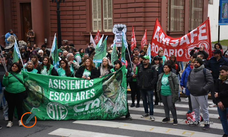 Sin respuestas: gremios estatales volvieron a pedir el pase a planta de 4.500 trabajadores