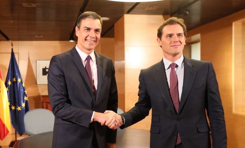 La derecha se ofreció a facilitar la reelección de Sánchez