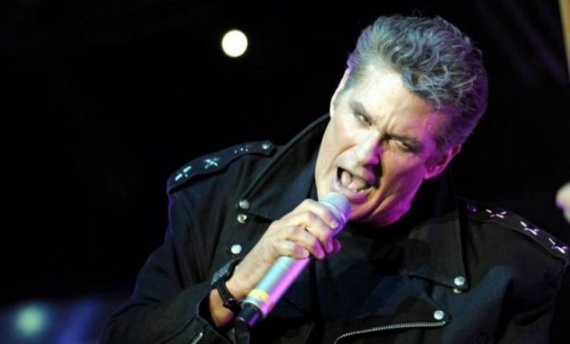 David Hasselhoff lanza un disco de covers