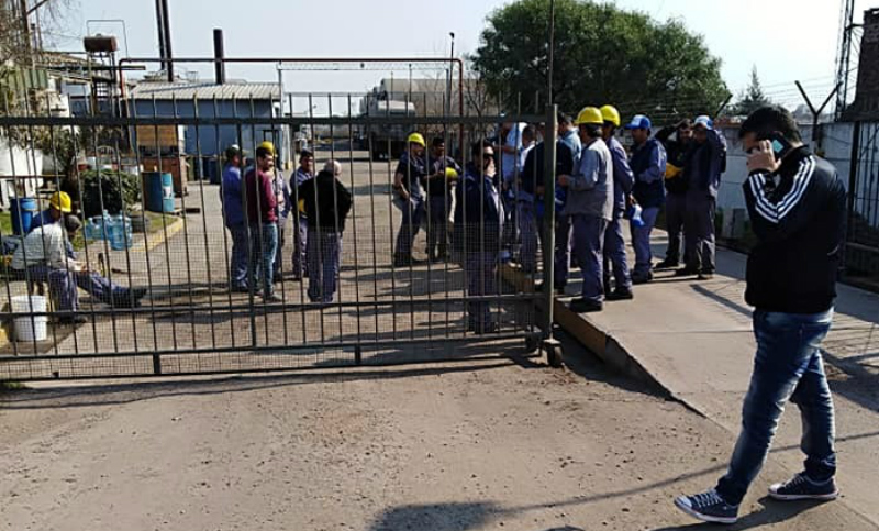 Hubo acuerdo entre los trabajadores de la química IDM y los trabajadores