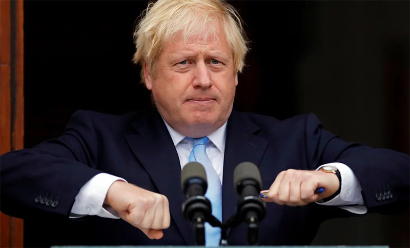 Boris Johnson prometió liberarse de la UE como «el increíble Hulk»