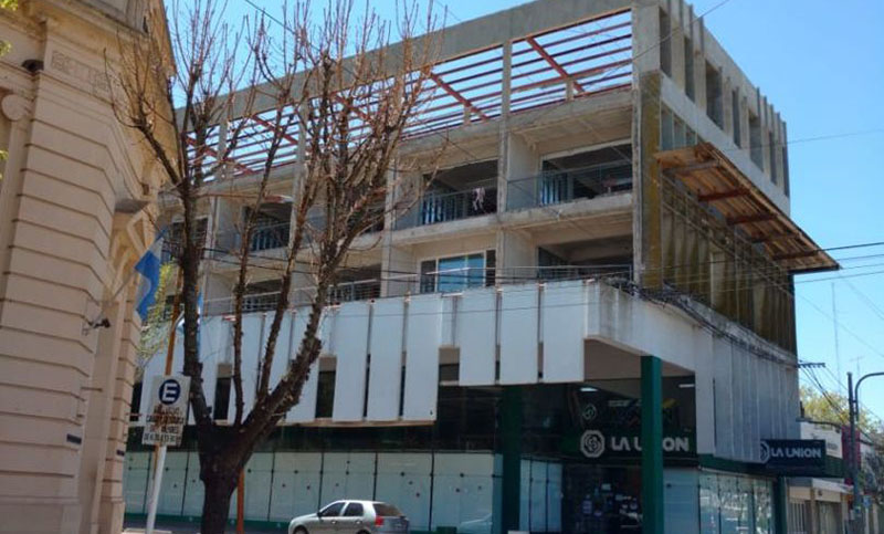 Un obrero de la construcción cayó desde un andamio y está internado en terapia intensiva