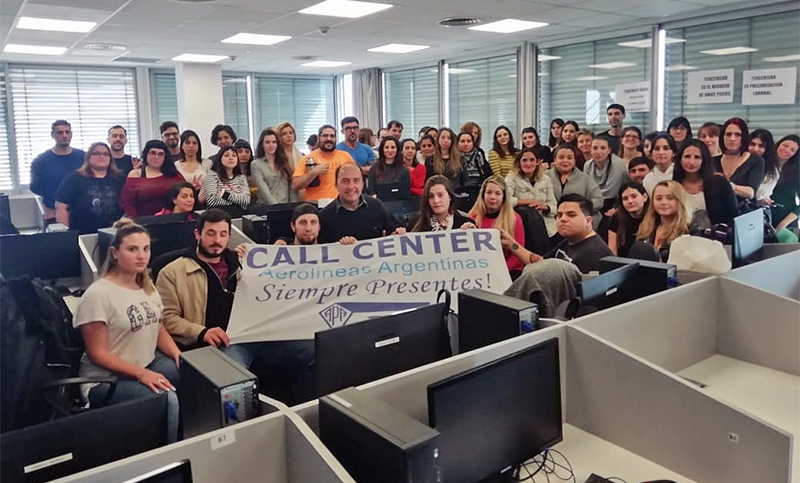 Paro en call center de Aerolíneas Argentinas por posible tercerización