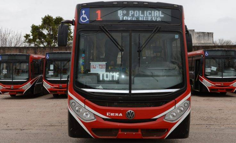 El paro de colectivos en Paraná continuará al menos hasta el lunes