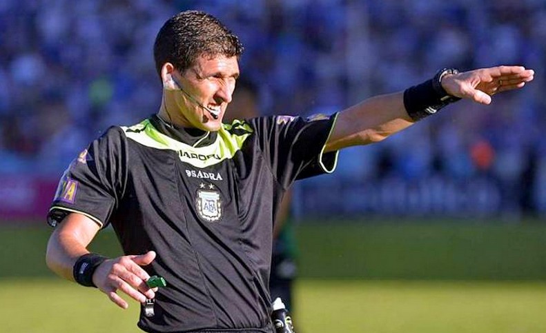 Andrés Merlos: el árbitro que dirigirá su primer clásico rosarino