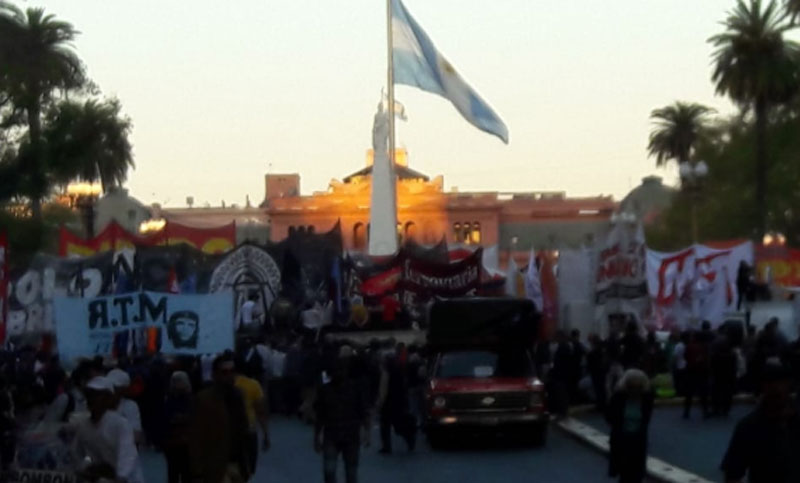 Polo Obrero, Barrios de Pie y sindicatos clasistas reclamaron en Plaza de Mayo
