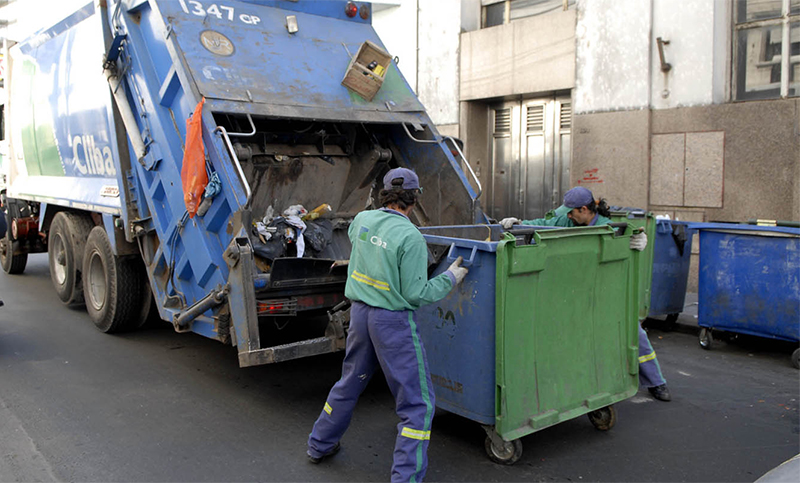 Recolectores de residuos de Santa Fe paran en reclamo del pago de sueldos