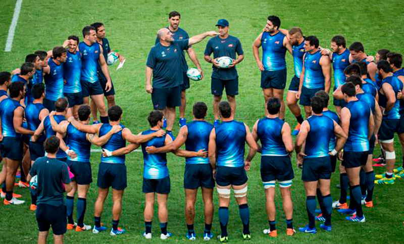 Argentina se juega las últimas chances para clasificar ante la poderosa Inglaterra