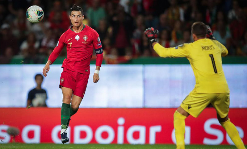Cristiano Ronaldo anotó en Portugal y llegó a 700 goles en su carrera
