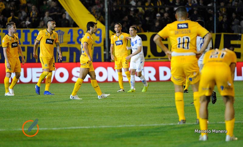 Central debe pegar el volantazo para no estrellarse