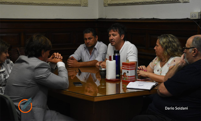 Más de 40 transportistas de personas con discapacidad dejaron de prestar el servicio por la deuda de Nación