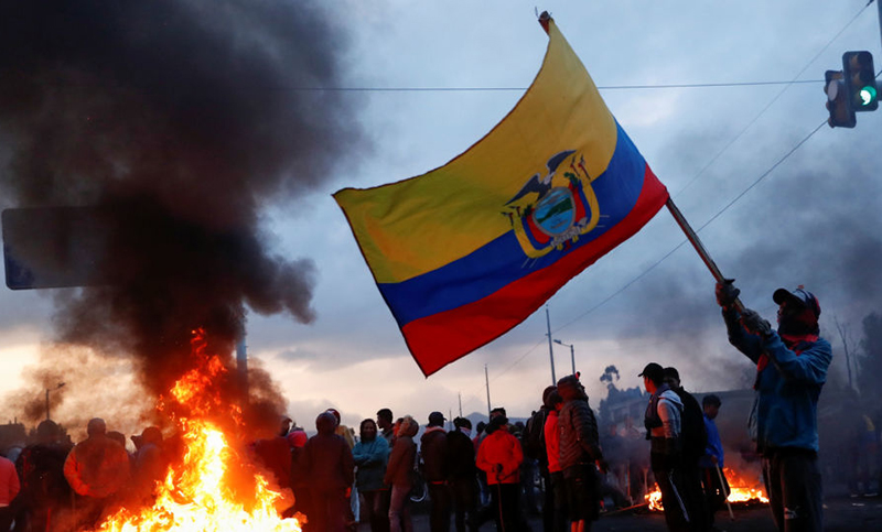 Ecuador: muere manifestante en protestas populares y ya hay 477 personas detenidas