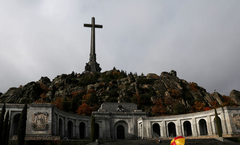 El Poder Ejecutivo español anunció que exhumarán los restos de Franco antes del 25 de octubre