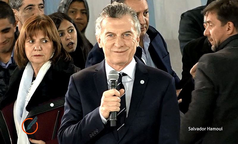 Macri prometió al campo «bajar más las retenciones» y defendió el impuesto a las ganancias