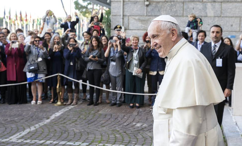 El Papa destacó que «la persona humana debe ser la primera preocupación»