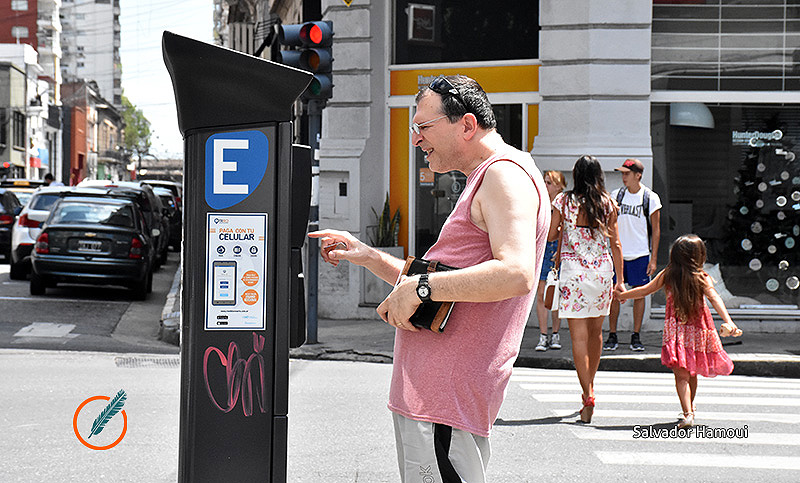 Suba del estacionamiento: «Desalientan que la gente venga al centro en época de crisis del comercio»