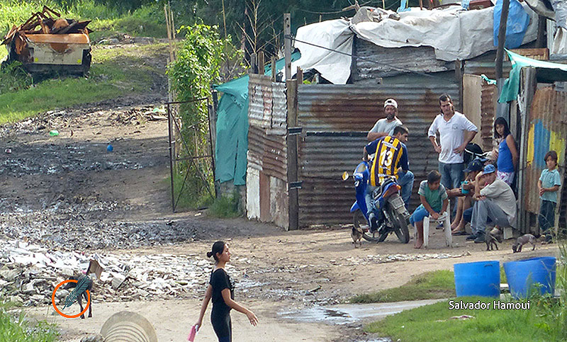 En el último año, cayeron en la pobreza seis argentinos por minuto