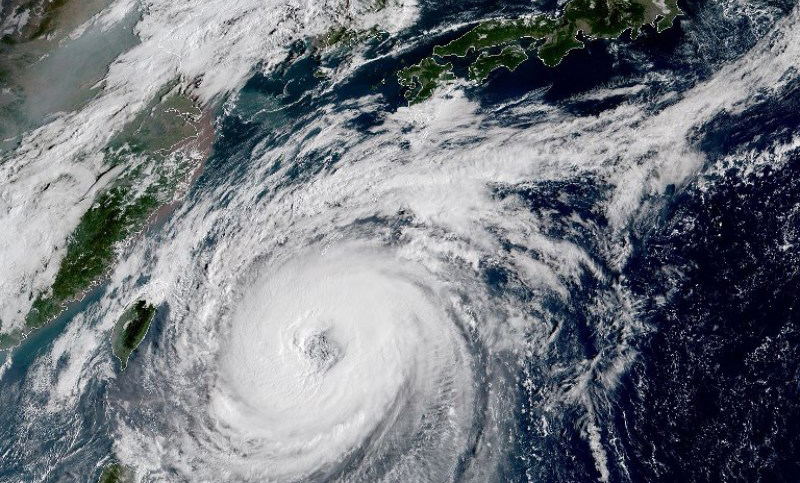 El tifón Hagibis gana intensidad en las Islas Marianas y amenaza Japón