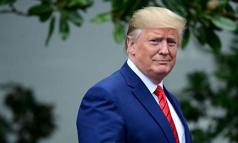 Trump prohibió un testimonio clave y escala su disputa con el Congreso por el juicio político