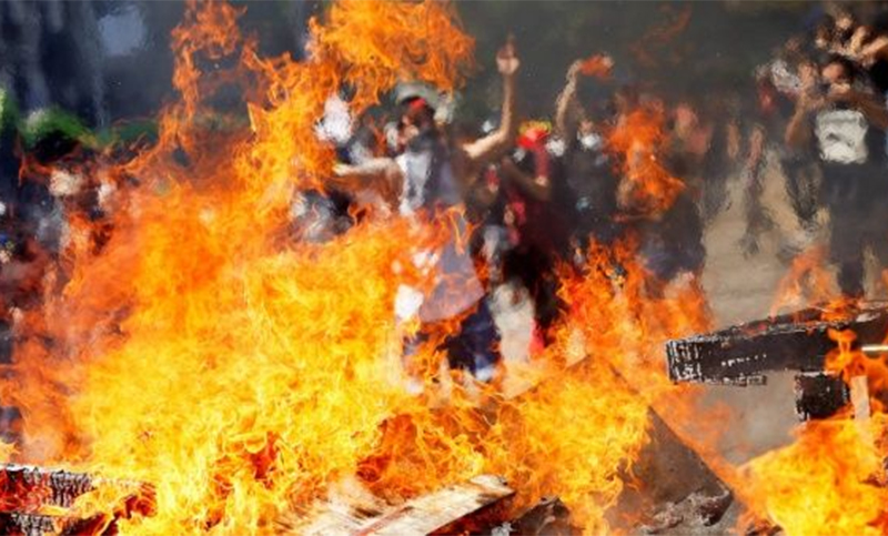 Aumenta a 17 la cifra de muertos por protestas en Chile