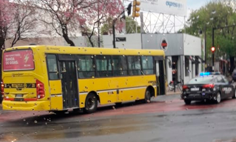 Dos choques en Alberdi y Génova con minutos de diferencia