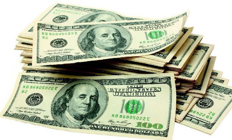 El dólar volvió a romper la barrera de los 60 pesos