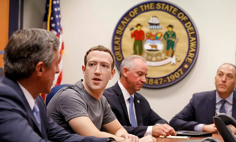 Reclaman a Zuckerberg acceder a comunicaciones privadas