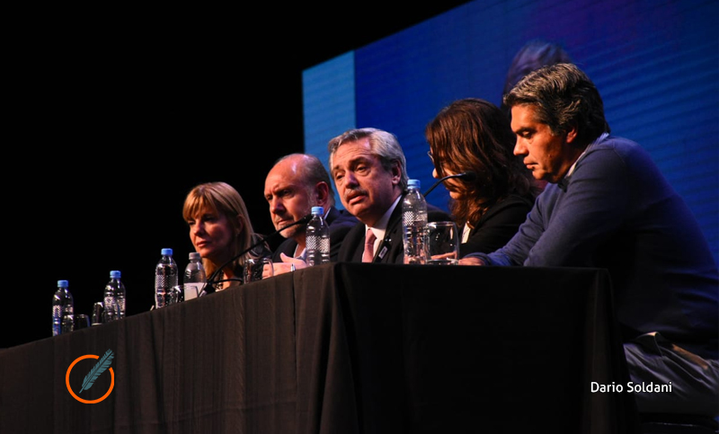 Alberto Fernández en Rosario: «Vivimos en un país enormemente unitario»
