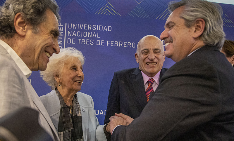 Alberto Fernández participó de un homenaje a Estela de Carloto