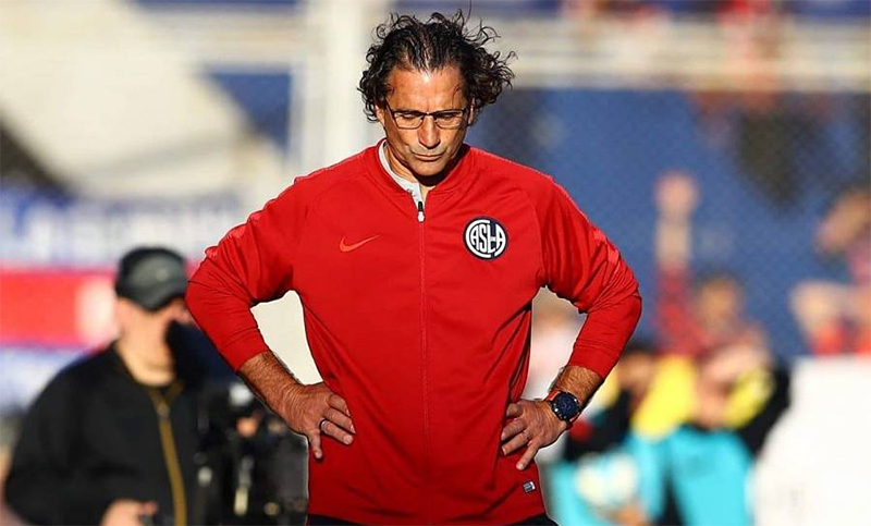 Juan Pizzi renunció a su cargo como técnico de San Lorenzo