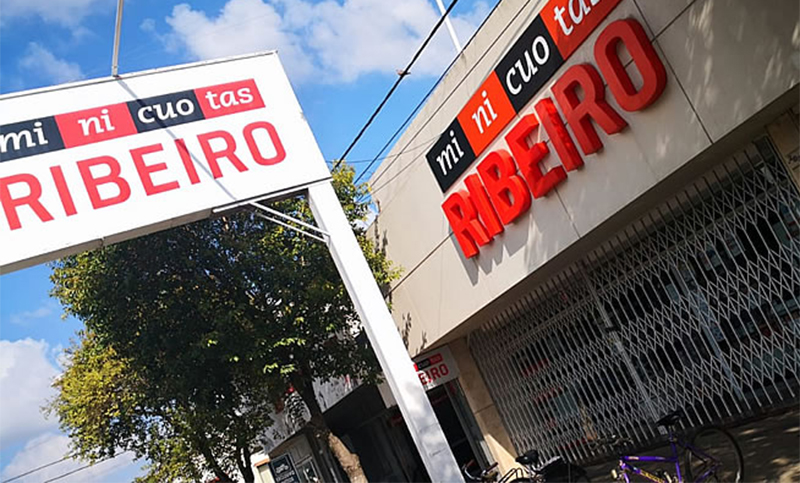 Ribeiro cerró tres locales más y se agrava la situación para sus trabajadores