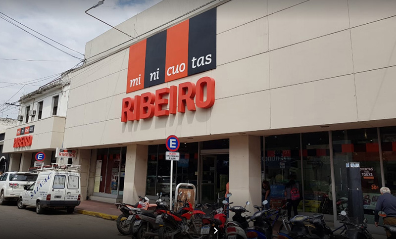 Ribeiro anunció el cierre de su sucursal en Flores 