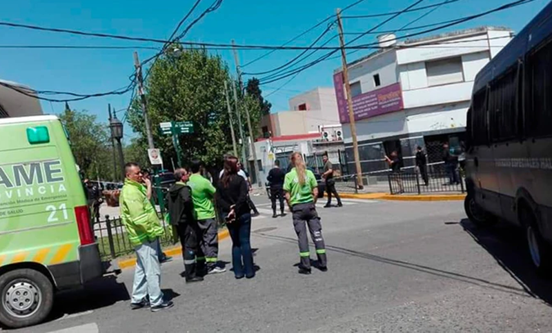 Asalto, toma de rehenes y dos personas muertas en un vivero