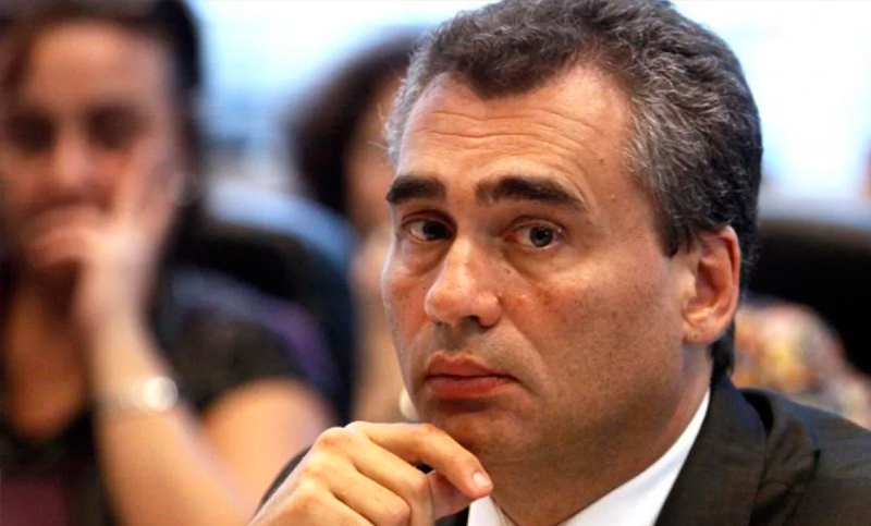 Ex presidente del Banco Central asegura que restricciones cambiarias llegan «tarde y mal»