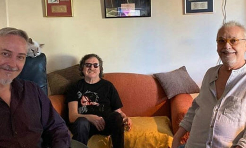 Encuentro entre los ex Serú Girán y un cambio de letra con guiño a Macri